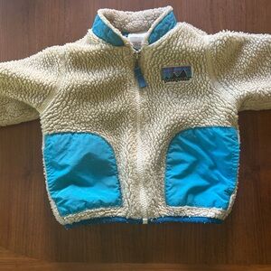 Patagonia Cream Fleece with Vibrant Blue Lining